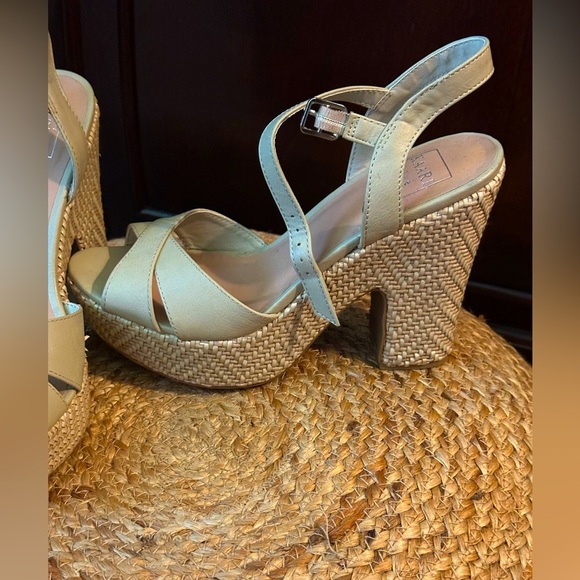 Kaari Blue Vera - Picture 4 of 5